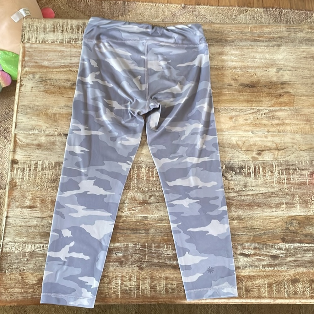 Athleta Girl printed Chit Chat Capri